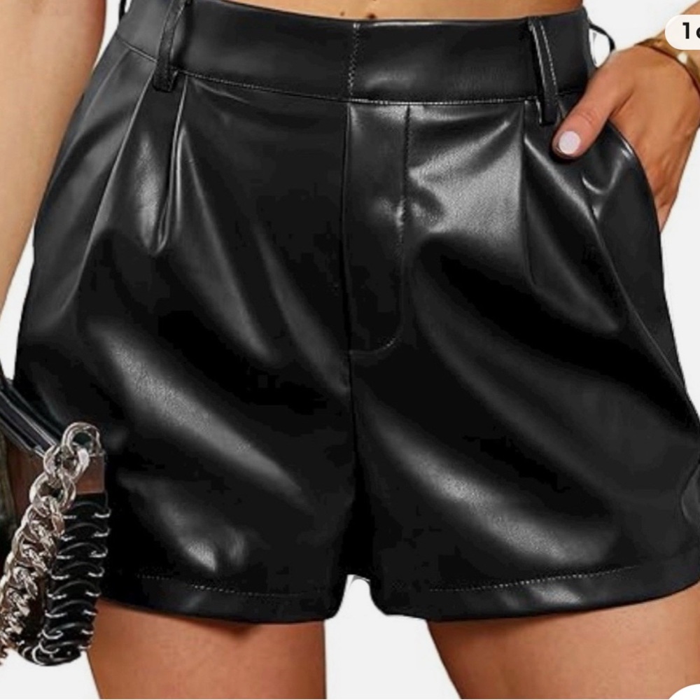 7 for all Mankind Faux Leather Women's Shorts - Picture 2 of 6